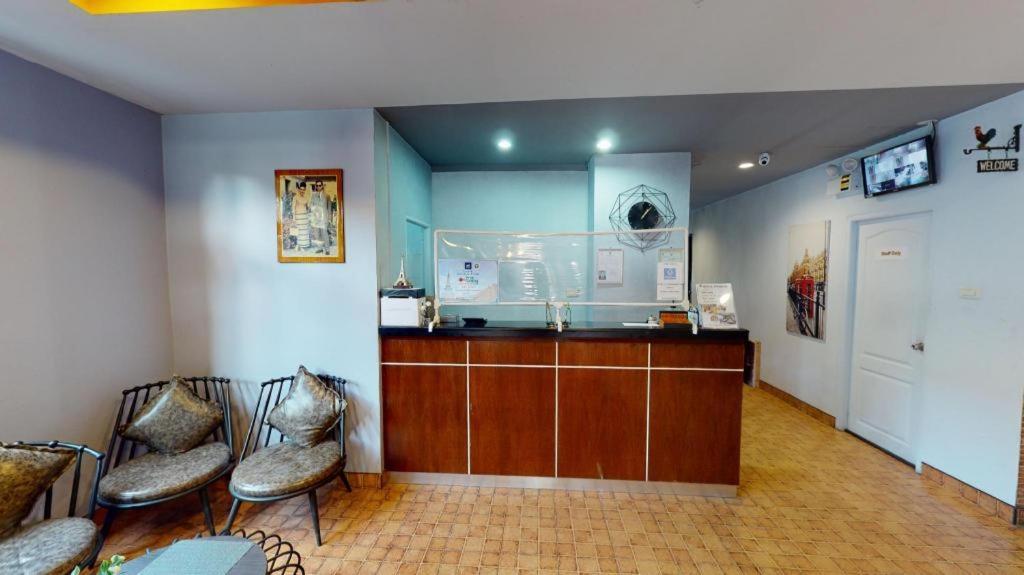 Hotel Passion Nakhon Si Thammarat Exterior photo
